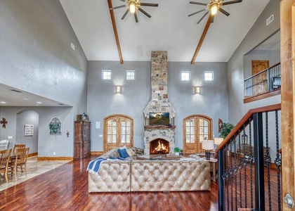 Riverfront Home 2.72 Acres Heartstone Subdivision Concan, TX - image 13