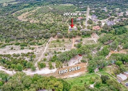 Riverfront Home 2.72 Acres Heartstone Subdivision Concan, TX - image 6