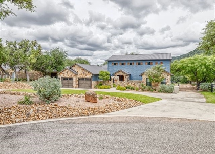 Riverfront Home 2.72 Acres Heartstone Subdivision Concan, TX - image 4