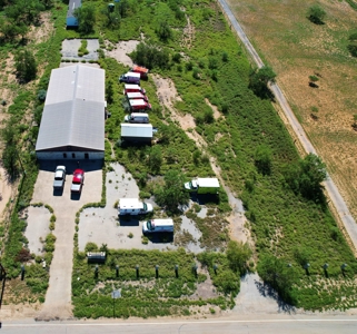 Oilfield Mancamp/Truck Yard/Office/Shop - image 2