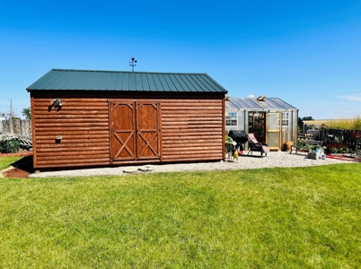 Cozy Central Montana Amish Cabin - image 13