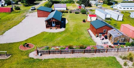 Cozy Central Montana Amish Cabin - image 2