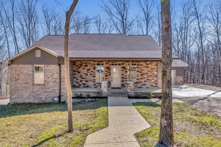 Country Home for Sale in Lewis County, Tennessee - image 1