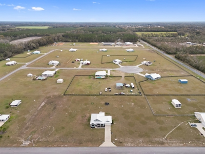 Home for Sale in Trenton, Florida - image 7