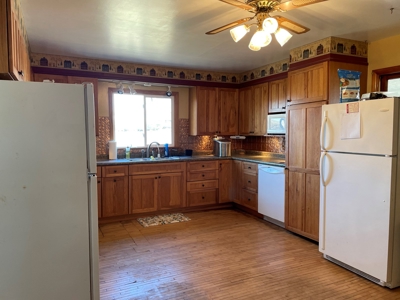 Country Home On 7+/- Acres Green Lake County WI - image 19