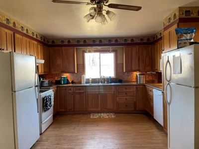 Country Home On 7+/- Acres Green Lake County WI - image 17