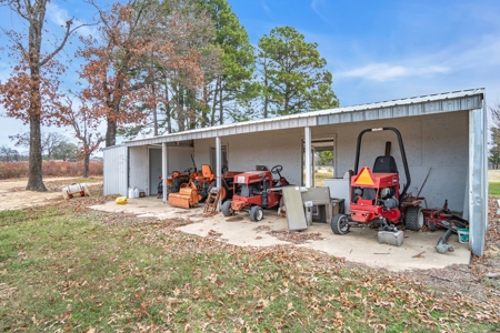Blueberry Farm With Acreage For Sale In Henderson County - image 12