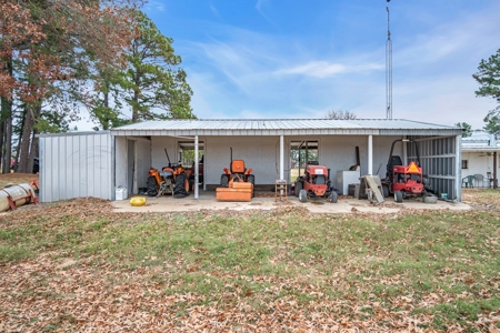 Blueberry Farm With Acreage For Sale In Henderson County - image 11