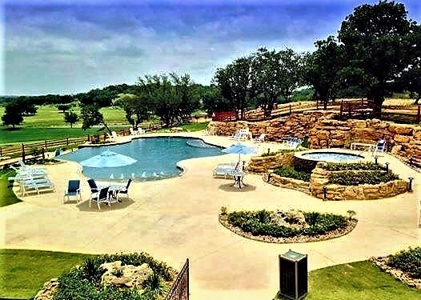 Opportunity On The Golf Course At Lake Brownwood - image 1