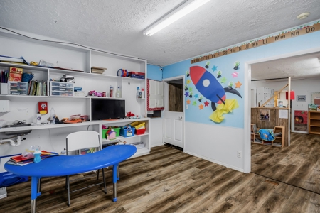 Well established business on  busy street! - image 16