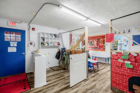 Well established business on  busy street! - image 13