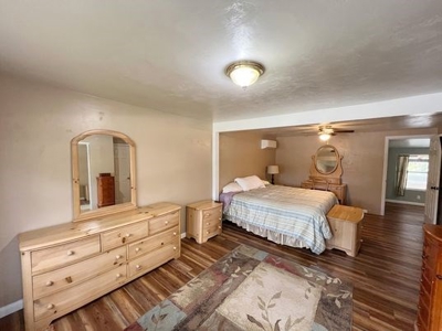 2/2 Home With Private Access To Sun Springs Bell, Fl! - image 5