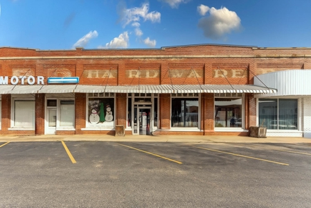 Historic Commercial Building on Alton Missouri Square - image 3