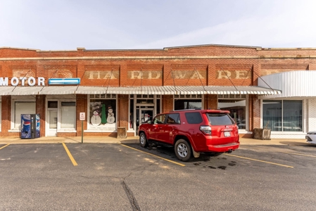 Historic Commercial Building on Alton Missouri Square - image 4