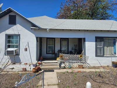 3BR Home on Spacious Lot near Downtown Sonora TX! - image 1