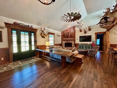 Exquisite Home Located Near the Alabama River in Camden AL - image 37