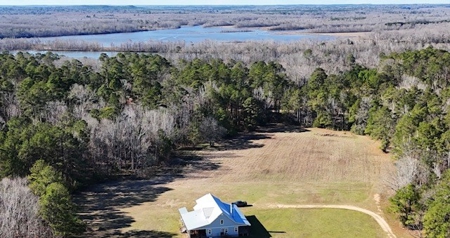 Exquisite Home Located Near the Alabama River in Camden AL - image 19