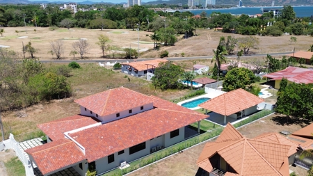 BRAND NEW Beach House for rent in Coronado close to golf - image 7