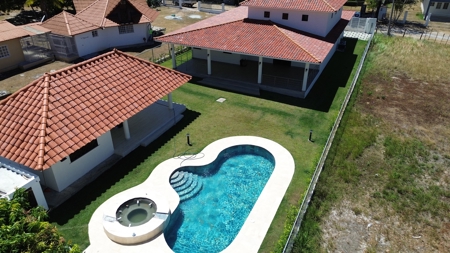 BRAND NEW Beach House for rent in Coronado close to golf - image 2