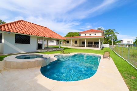 BRAND NEW Beach House for rent in Coronado close to golf - image 27