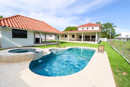 BRAND NEW Beach House for rent in Coronado close to golf - image 26