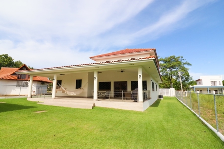 BRAND NEW Beach House for rent in Coronado close to golf - image 25