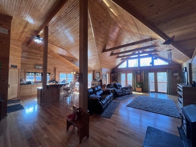 Log Home & 40 Acres For Sale In Nw Missouri - image 3