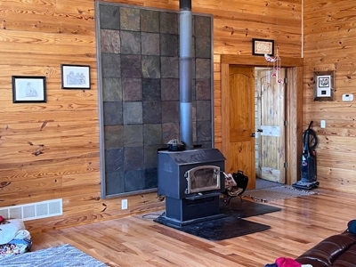 Log Home & 40 Acres For Sale In Nw Missouri - image 6