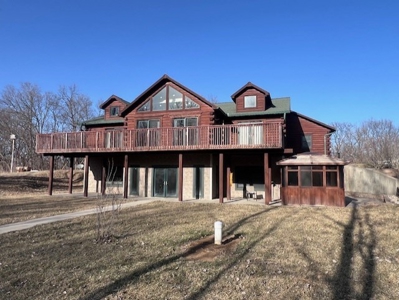 Log Home & 40 Acres For Sale In Nw Missouri - image 1