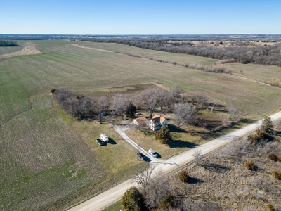 Country Home on Acreage For Sale Paola Kansas - image 2