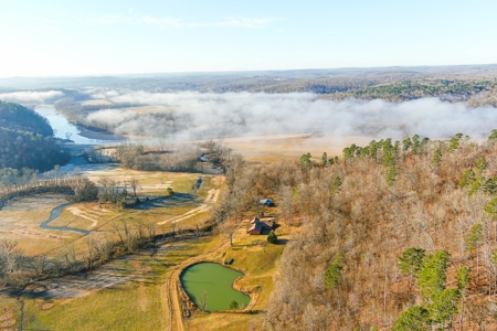 Spectacular Current River Farm Auction With Income Potential - image 1