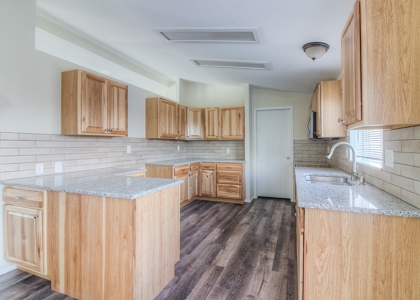 Newly Renovated, Panoramic Views of Wenas Lake on 2 Acres! - image 1