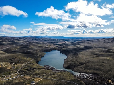 Newly Renovated, Panoramic Views of Wenas Lake on 2 Acres! - image 32