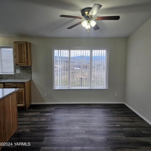 Newly Renovated, Panoramic Views of Wenas Lake on 2 Acres! - image 33