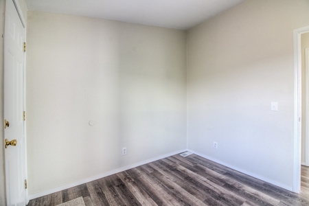 Newly Renovated, Panoramic Views of Wenas Lake on 2 Acres! - image 17