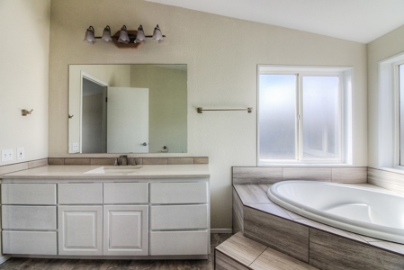 Newly Renovated, Panoramic Views of Wenas Lake on 2 Acres! - image 26