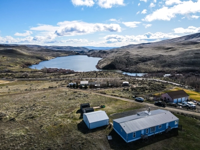 Newly Renovated, Panoramic Views of Wenas Lake on 2 Acres! - image 29