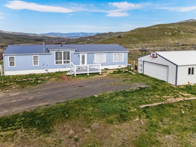Newly Renovated, Panoramic Views of Wenas Lake on 2 Acres! - image 40