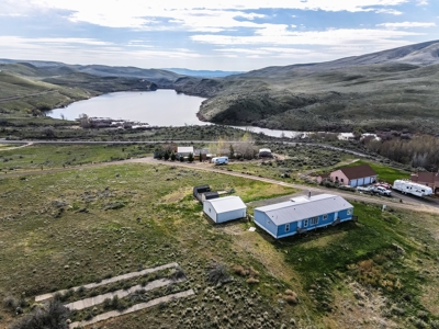 Newly Renovated, Panoramic Views of Wenas Lake on 2 Acres! - image 37