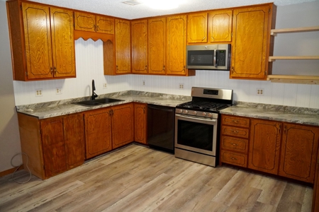 Highway Home/Commercial Property For Sale - image 19