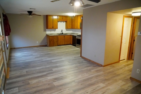 Highway Home/Commercial Property For Sale - image 21
