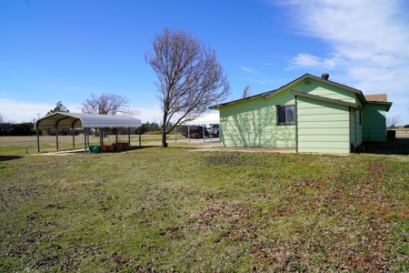 Highway Home/Commercial Property For Sale - image 9