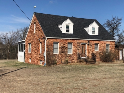 Historic Home on 2.5 acres, Highway 86 Frontage in Perry, Ok - image 50