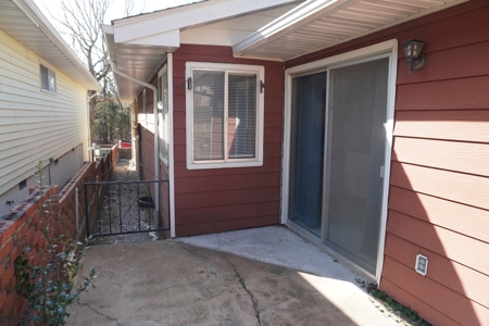 Retirement Manor Home For Sale In Horseshoe Bend, Ar - image 25