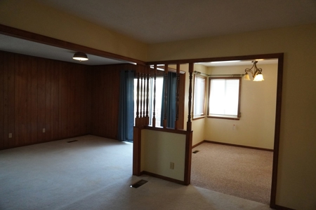 Retirement Manor Home For Sale In Horseshoe Bend, Ar - image 12