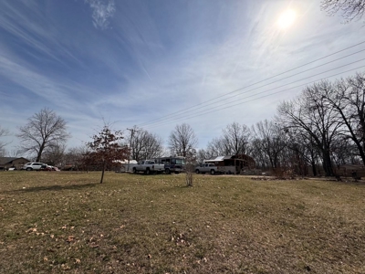 Cabin on 1.84 Acres for Sale in Howell County, Missouri - image 13