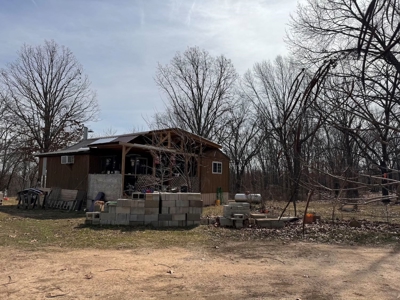 Cabin on 1.84 Acres for Sale in Howell County, Missouri - image 15