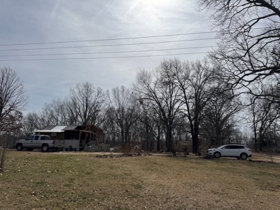 Cabin on 1.84 Acres for Sale in Howell County, Missouri - image 12