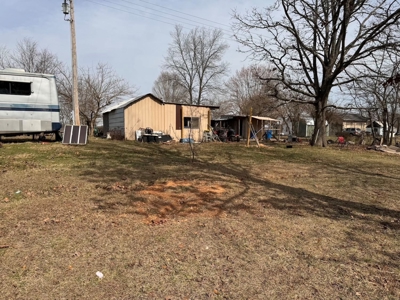 Cabin on 1.84 Acres for Sale in Howell County, Missouri - image 9
