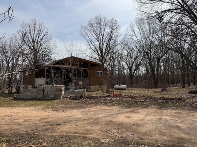 Cabin on 1.84 Acres for Sale in Howell County, Missouri - image 4